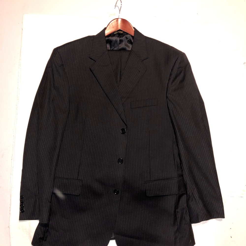 Joe A Bank men’s suit. 43regular. 37” waste. Black with thin pinstripes.